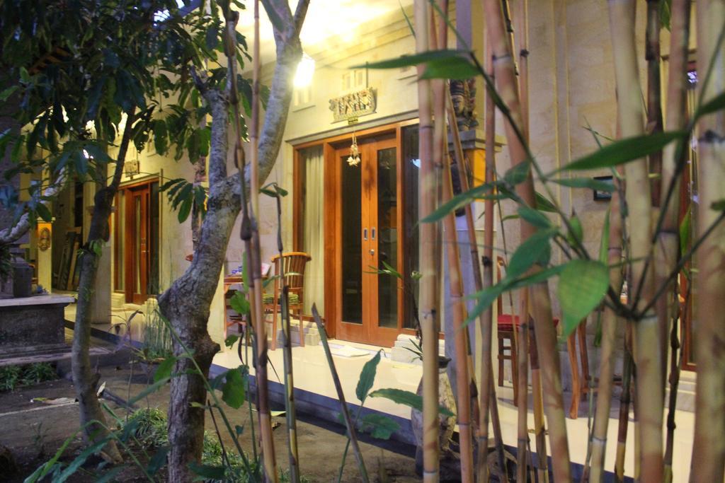 Tagel Karsa House Otel Ubud Oda fotoğraf
